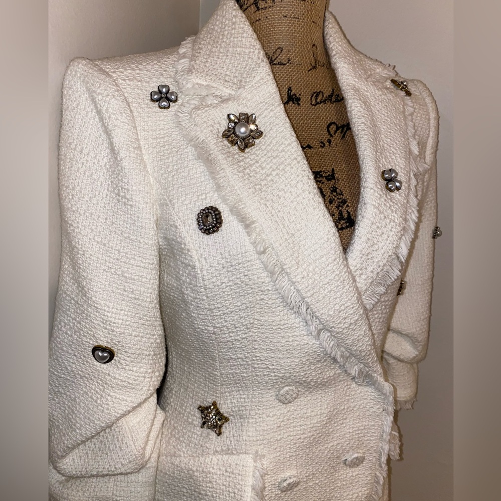$695 Cinq à Sept Joel Embellished Blazer Dress - Picture 13 of 16
